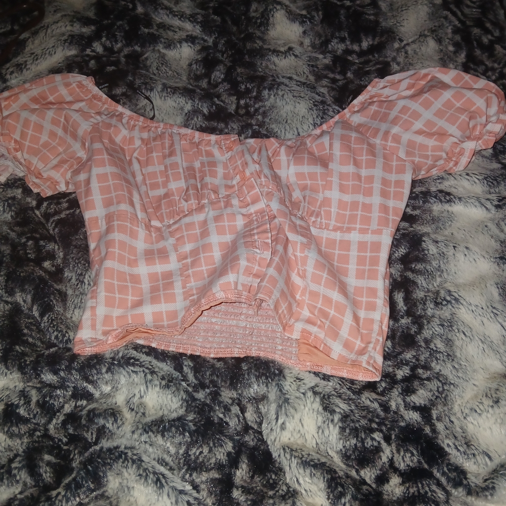 Forever 21 Pink Ruched Crop Blouse